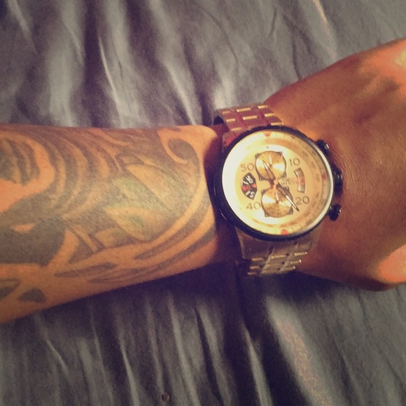 Invicta - Picture 2 of 2